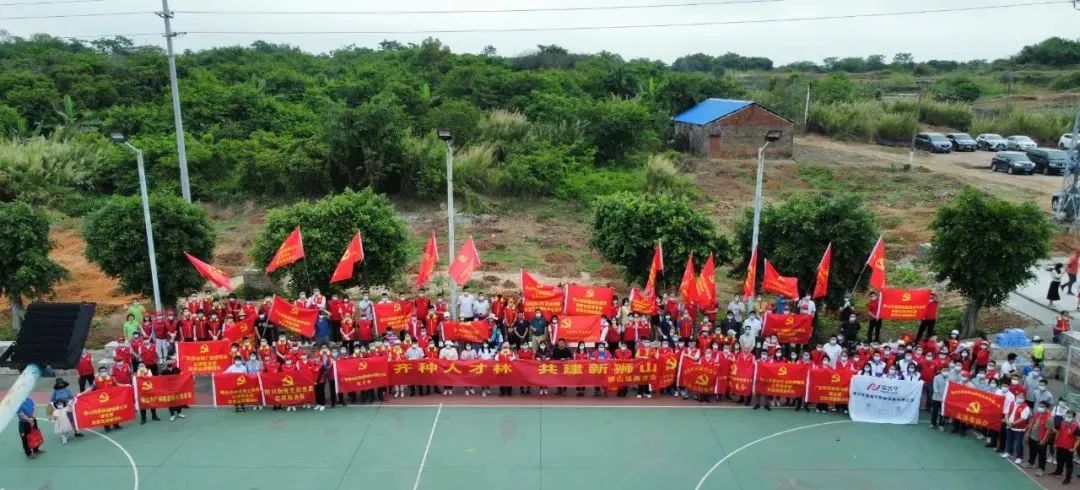 植树添绿 | 优德88集团党支部加入义务植树活动，，，做生态文明实践者